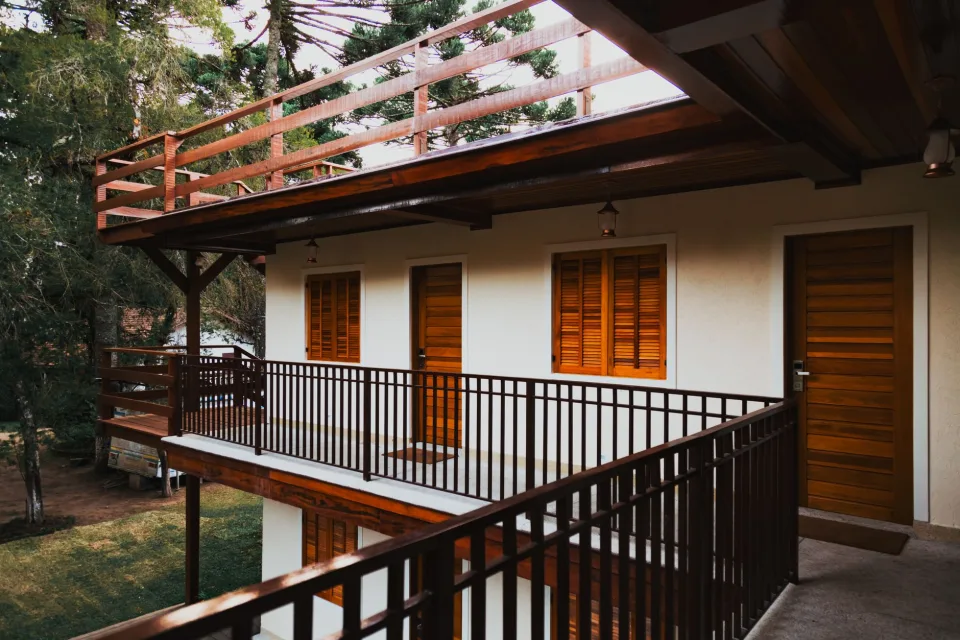 Tại Nhà Nghỉ Bình Tân
